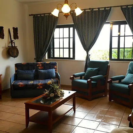 Paradise House Nyaraló